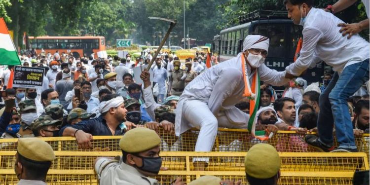भारतमा किसानहरुले गरे देशभरि चक्काजाम