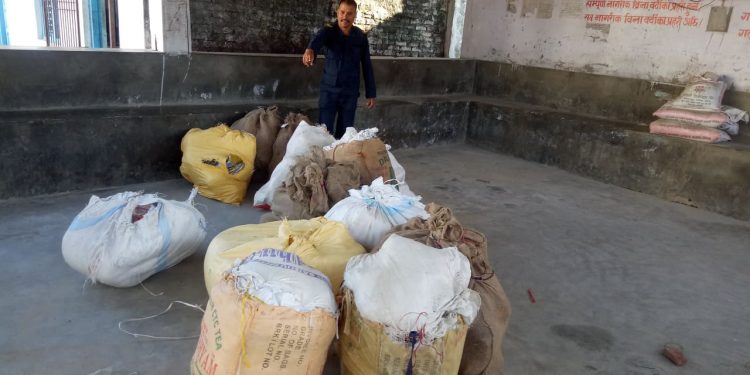 धनुषा प्रहरीले गरे २३ लाख मूल्य बराबरको सामान बरामद
