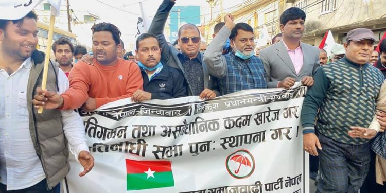 प्रम ओली विरुद्धको आन्दोलनमा प्रदेश २ सरकार पनि