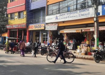 प्रदेश २ : बन्दको आंशिक प्रभाव, प्रहरीसँग भनाभन, १७ पक्राउ