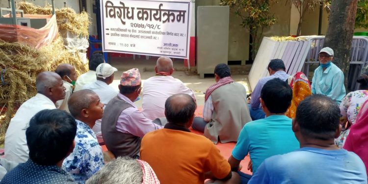 आधारभूत अस्पताल निर्माणमा जनप्रतिनिधि नै जनप्रतिनिधि विरुद्ध आन्दोलित
