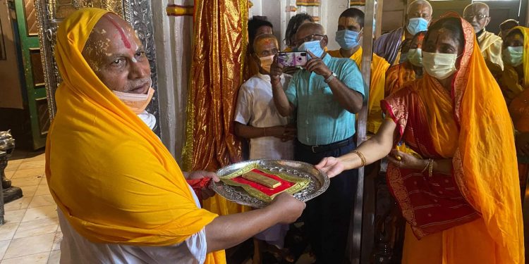 जानकी मन्दिर सबा किलाे चढाएर जानकी नवमी मनाइयाे