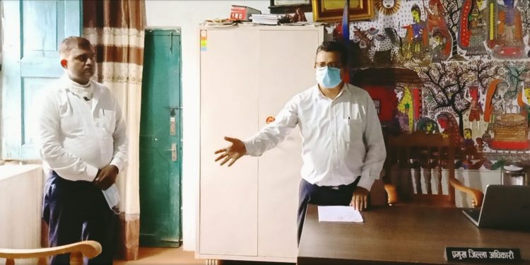 कर्मचारीमाथि हातपात गर्ने एमाले नेता मण्डल सहित व्यक्तिलाई कारवाहीकाे मांग