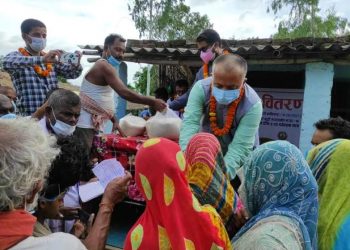 ब्राह्ण महासभा र निषादद्वारा विपन्न परिवारलाई राहत वितरण