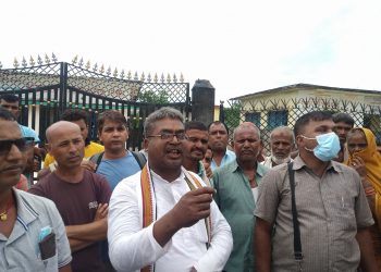 अनियमितता विरुद्ध जनप्रतिनिधिले नै गरे वडामा तालाबन्दी
