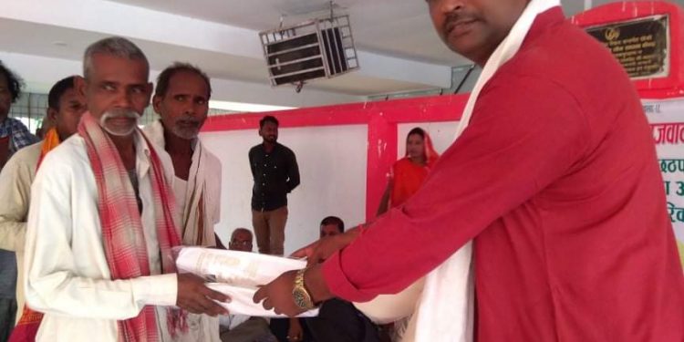 वडाका जेष्ठ नागरिकहरूलाई लताकपडाले सम्मान