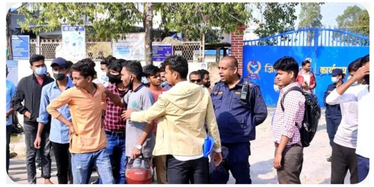 समयमा परीक्षा नलिएको भन्दै तोडफोड, ४ विद्यार्थी पक्राउ