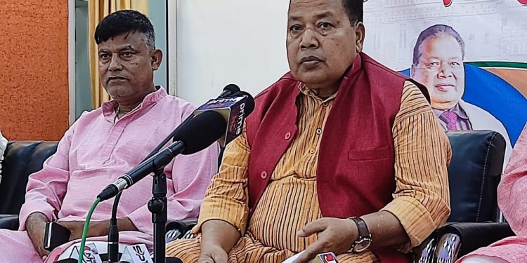 जनकपुरधामको मेयरका लागि स्वतन्त्रबाट महतोको उम्मेदवारी