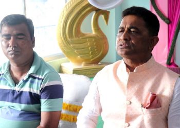 कांग्रेसलाई जिताउन निर्वाचन अधिकृतहरु धांधली गरिरहेको महासेठको आरोप