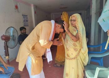 वडाध्यक्ष उम्मेदवार नारायणलाई जिताउ अभियानमा स्थानीय जुटे