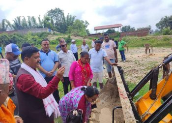 मन्त्रीले शिलान्यास गरेकाे २४ नबित्दै  फुटबल मैदानकाे निर्माण कार्य वनले  राेकायाे