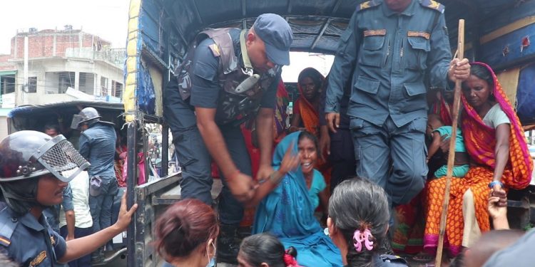 जनकपुरधाम बजार गराउने १ सय २१ जना चुरे अभियानी तथा सुकुम्बासी पक्राउ