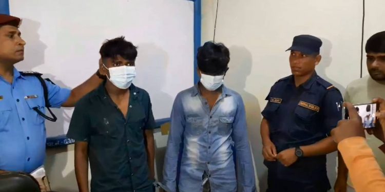 दुई लाख रुपैयाँ लुटेर फरार युवकहरु पक्राउ