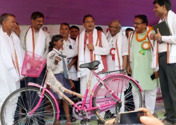 साइकल खरीद अनियमितता प्रकरण : मुख्यमन्त्री कार्यालयका १० कर्मचारी सहित एक कम्पनी विरुद्ध भ्रष्टाचार मुद्दा