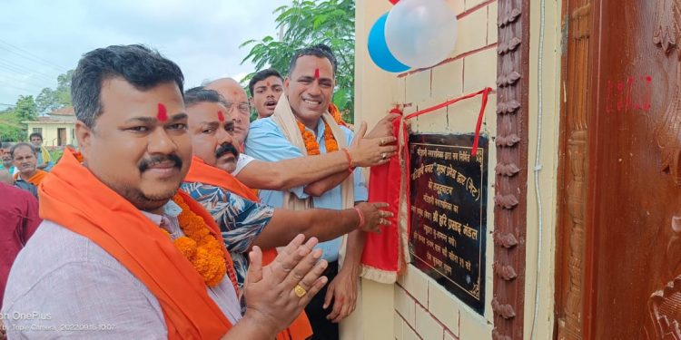 मटिहानीको पहिचानको रुपमा रहेका प्रवेशद्वारको उद्घाटन