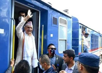रेल चढदै ओलीले भने “आफुले ल्याएको रेल चढदा निकै खुशी लाग्यो” (फोटो फिचर)