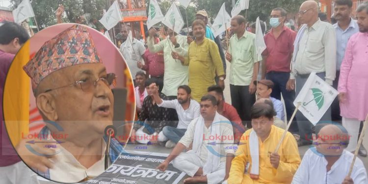 नागरिकता बन्यो चुनावी मुद्दा : गठबन्धन आन्दोलनमा, ओली भन्छन — एक महिना भित्रै दिन्छौ नागरिकता
