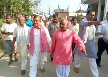 धनुषा ४ (१) का उम्मेदवार यादवको ठेरामा भेटघाट र कुर्थामा घरदैलो