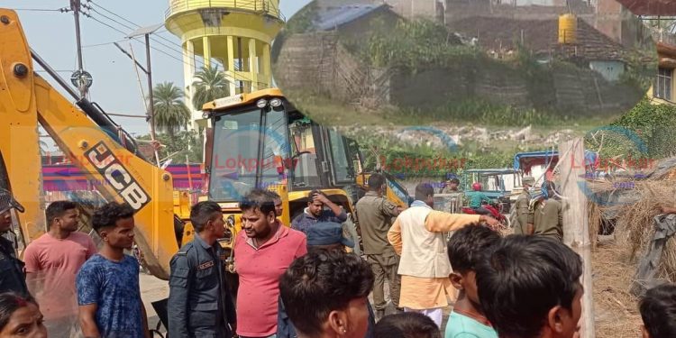 अरुको संरचना भत्काउने वडाध्यक्षको आफ्नै घर मन्दिरको जग्गामा