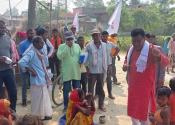 धनुषा १ को त्रिपक्षीय प्रतिष्पर्धामा कमल उक्लिदै
