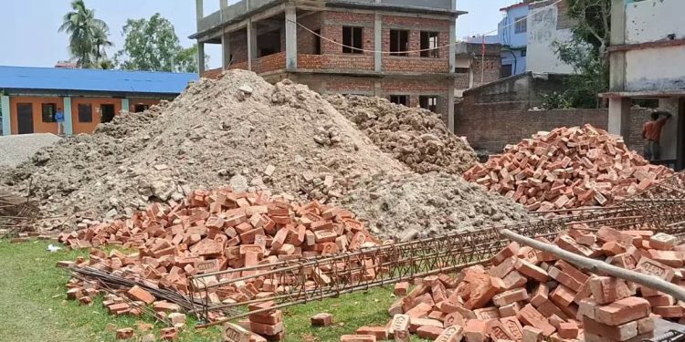 अनाधिकृत रूपमा प्रअले भत्काए विद्यालय भवन