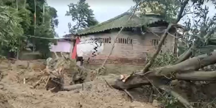 बजार  विस्तार गर्न मेयर दासले मन्दिर भत्काए