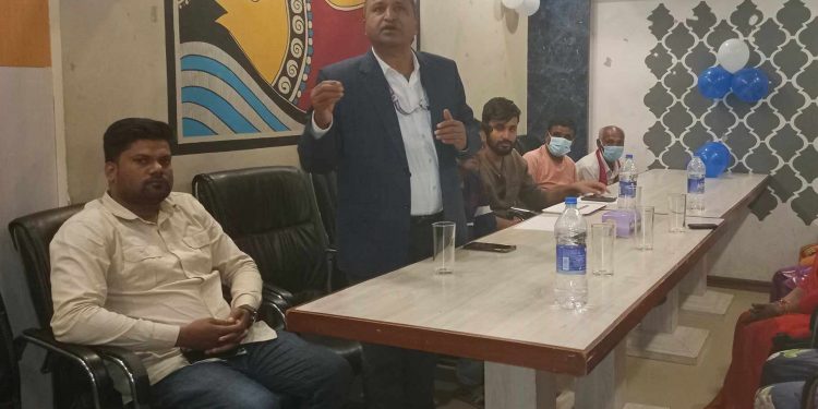 एचआईभी संक्रमितलाई नागरिकता र रोजगारको समस्या
