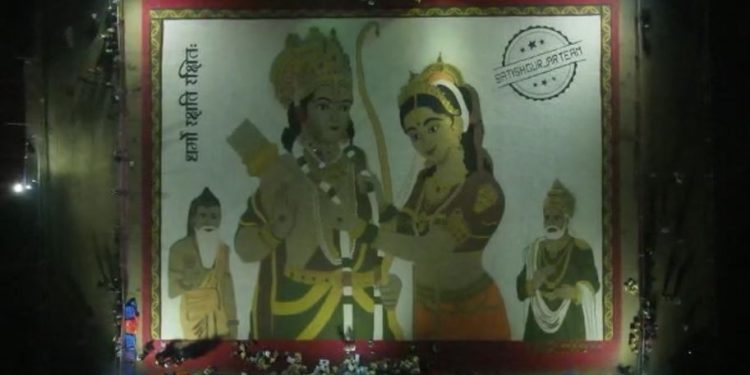 अनाजबाट बनेको श्रीरामजानकीको आकृति हेर्न भीड
