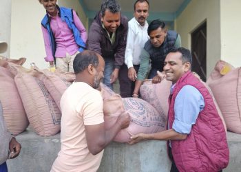 मटिहानी नगरपालिकाद्वारा गहुँको बिउ वितरण