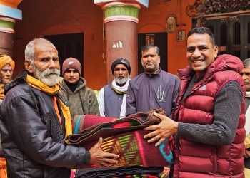 चिसोबाट जोगिन साधुहरुलाई मटिहानी नपाले दिए कम्बल