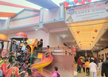 गुणस्तरीय शिक्षाका लागि गौशालामा जिडिएम स्कूल