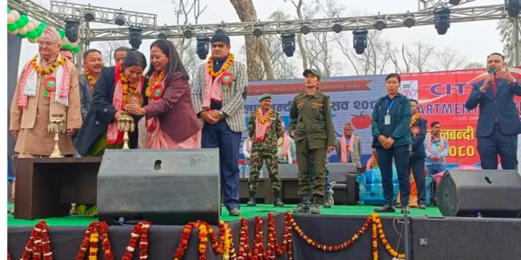 बजारलाई चलयमान बनाउन लालबन्दीमा महोत्सव