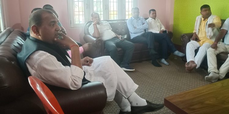योजनाको चिट्ठी वडा कार्यालयमै पठाउन वडाध्यक्षहरूकाे मांग