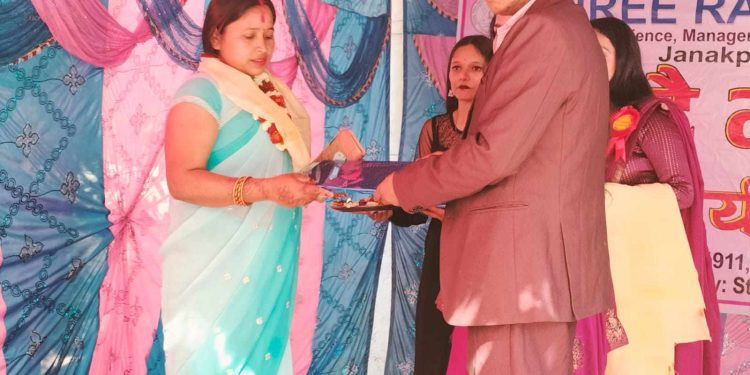 एसईईका विद्यार्थीहरूलाई श्रीरामले गरे सम्मान