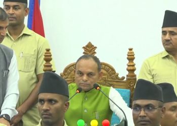 छापामार शैलीमा मुख्यमन्त्री यादवलाई दिलाइयाे विश्वासको मत