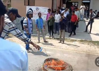 खानेपानी मन्त्री र प्रमुखले कमीशन लिएर योजना वितरण गरेको आरोप