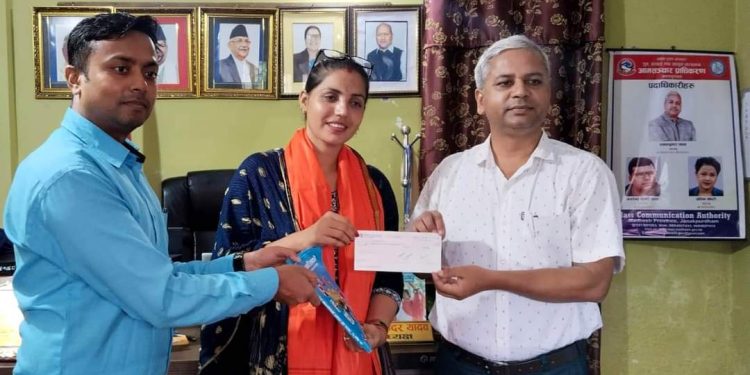 पत्रकारलाई झालाई प्राद्यिकरणले दिए बीमा रकम