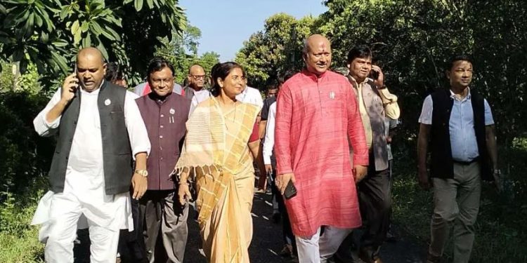 मधेश सरकारले गरे प्रयोगविहिन भवनको अवलोकन