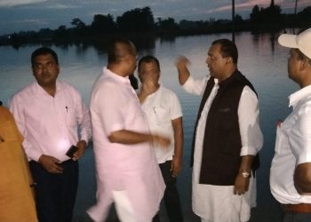 क्षतिग्रस्त तटबन्धको तत्काल मरम्मत सम्भार गर्न मन्त्री यादवको निर्देशन