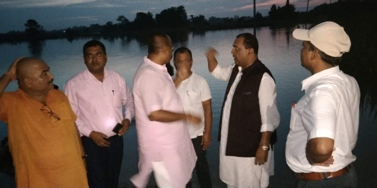 क्षतिग्रस्त तटबन्धको तत्काल मरम्मत सम्भार गर्न मन्त्री यादवको निर्देशन