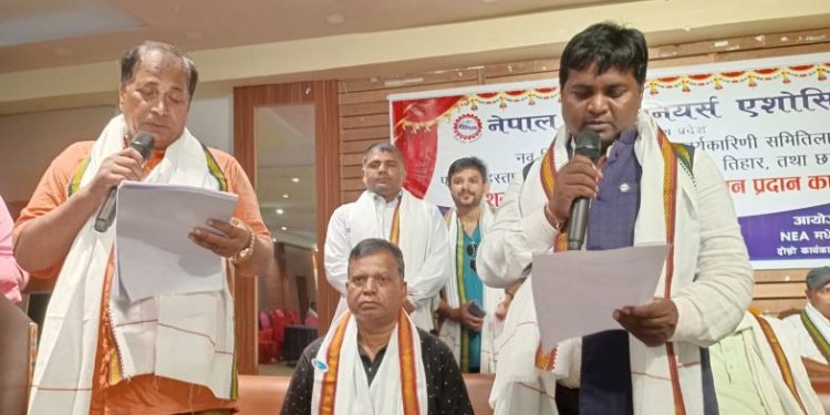 मधेश प्रदेशका इन्जिनीयरहरुले गरे शपथ ग्रहण
