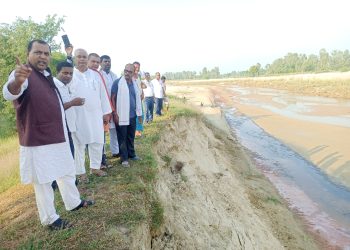 एक्सनमा मन्त्री यादव : बाढी प्रभावित क्षेत्रकाे अहाेरात निरिक्षण