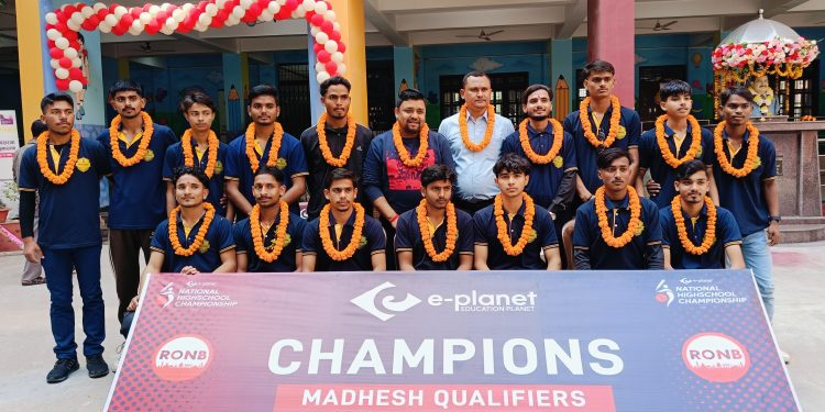 एनएचसी क्रिकेटको क्वालिफायर खेल्न मोनाष्टिकको टीम काठमाडौ प्रस्थान