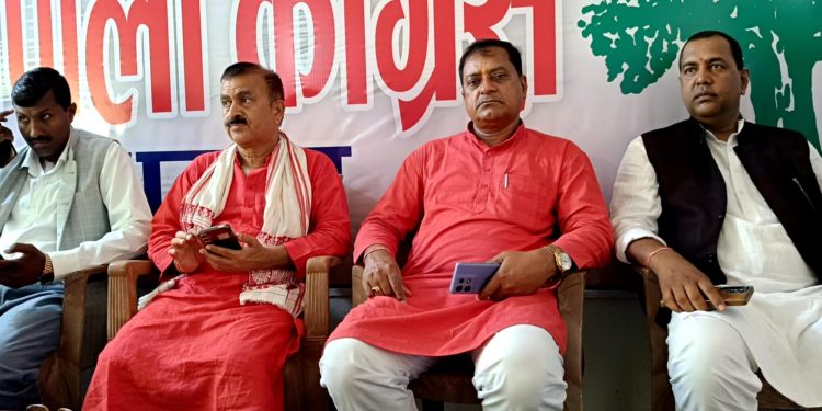 कुन सहमहामन्त्रीकाे लुटपाटमा थियाे, पुष्टि गर्न लिङ्देनलाई चुनाैती, नभए अदालत जाने