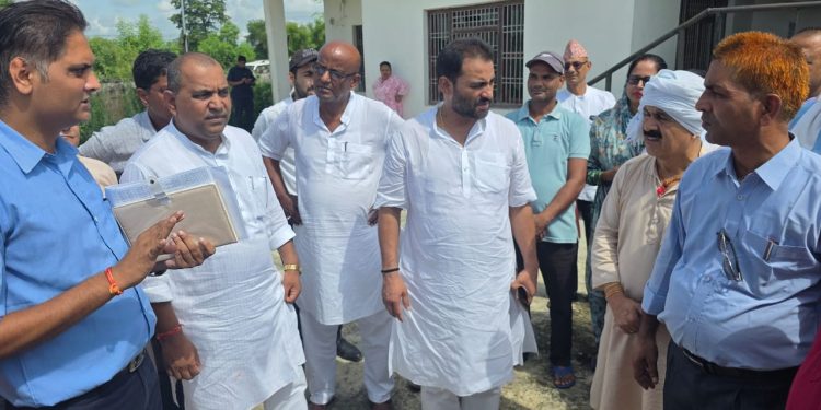 खानेपानी राहतमा मन्त्री यादव, बन्द आयोजना तत्काल संचालनमा ल्याउन निर्देशन