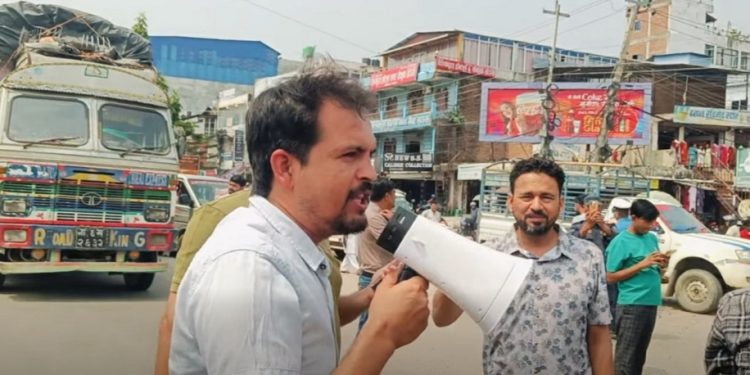 बर्दिवास मेडिकल कलेज खारेजविरुद्ध चक्काजाम