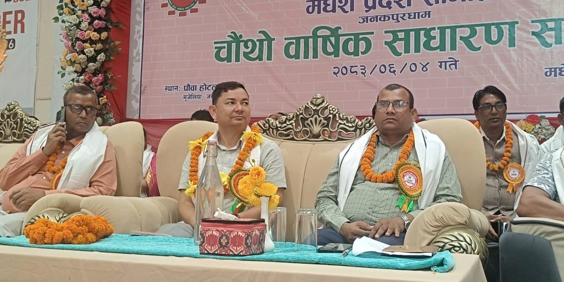 ईट्टा उद्योग संरक्षणमा प्रदेश सरकार प्रतिबद्ध : मन्त्री भट्टराई