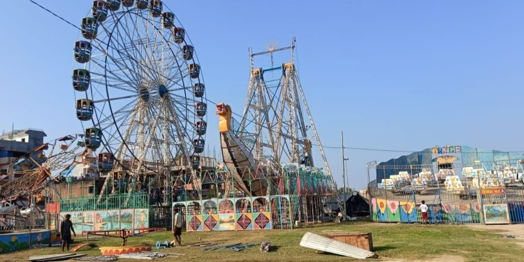 रामानन्द युवा क्लबको मेलामा जोखिमपूर्ण झुला, दुर्घटनाको जिम्मेवारी कसले लिने ?